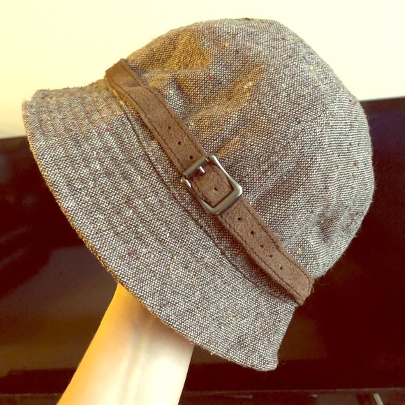 Hat - Picture 1 of 4